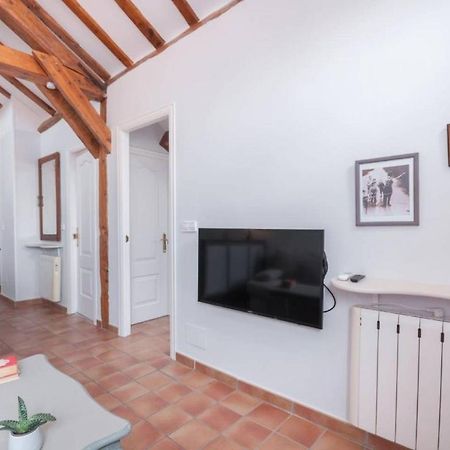 Cozy One-Bedroom Penthhouse La Latina Мадрид Екстериор снимка