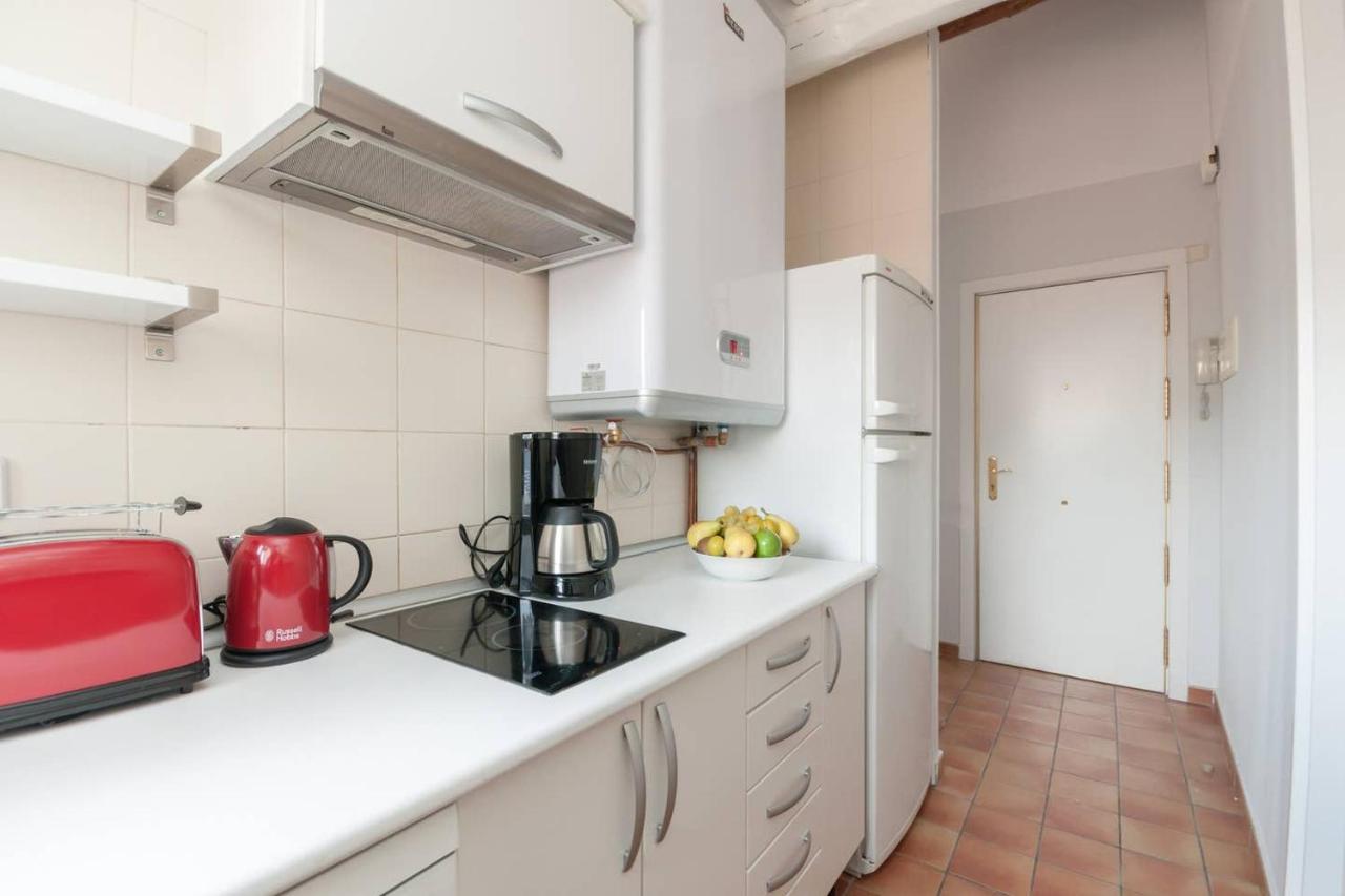 Cozy One-Bedroom Penthhouse La Latina Мадрид Екстериор снимка