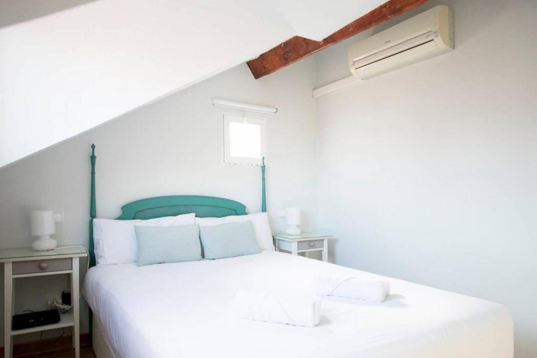 Cozy One-Bedroom Penthhouse La Latina Мадрид Екстериор снимка